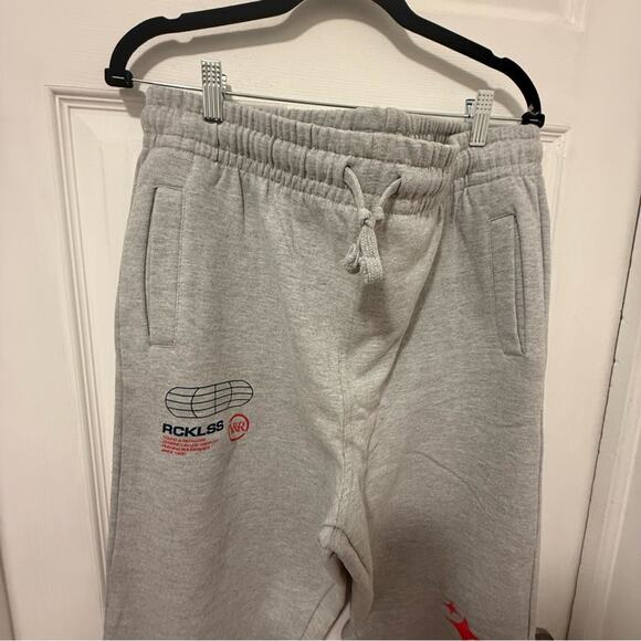 Young & Reckless Gray Jogger Sweatpants - Picture 4 of 6